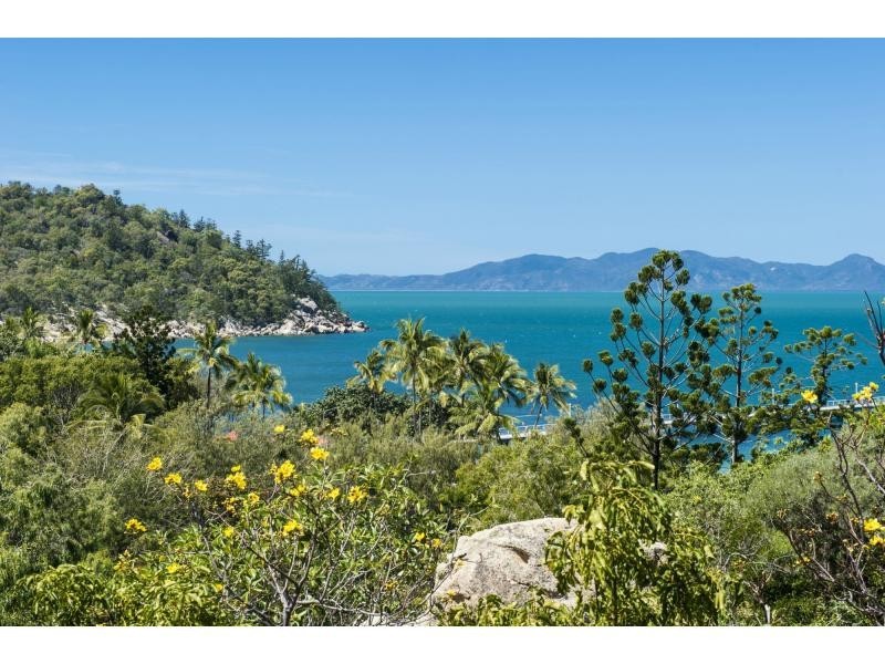 L17 ‘Nobby Headland’, Picnic Street, Picnic Bay, Magnetic Island QLD 4819