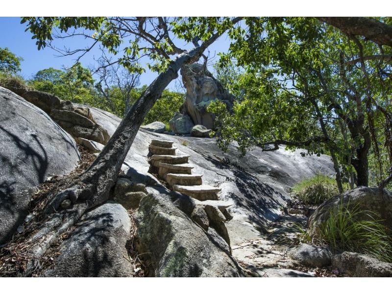 L17 ‘Nobby Headland’, Picnic Street, Picnic Bay, Magnetic Island QLD 4819