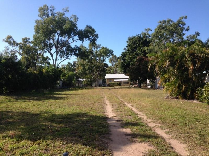 25 Birt Street, Picnic Bay, Magnetic Island QLD 4819