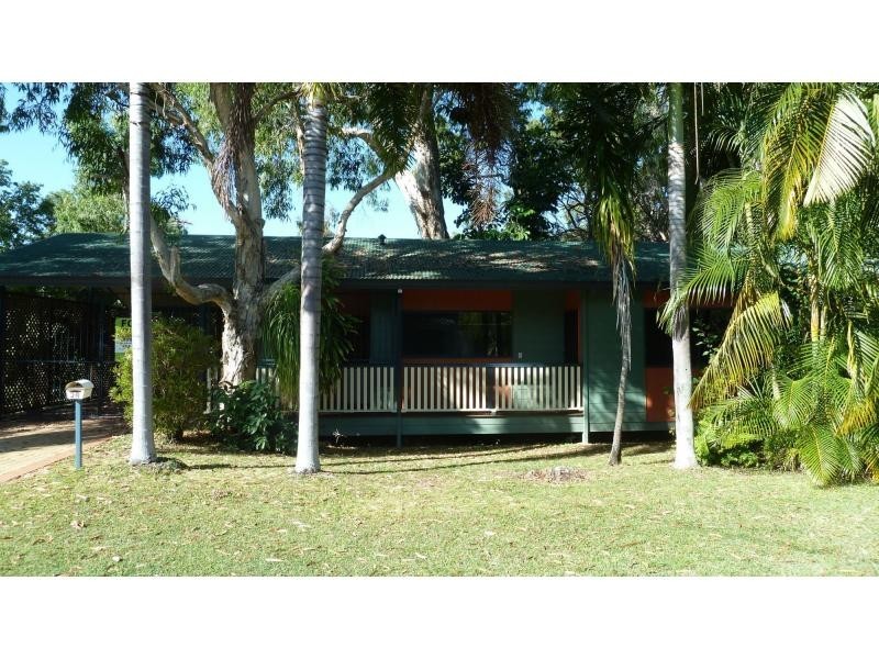 28 Yates Street, Nelly Bay QLD 4819