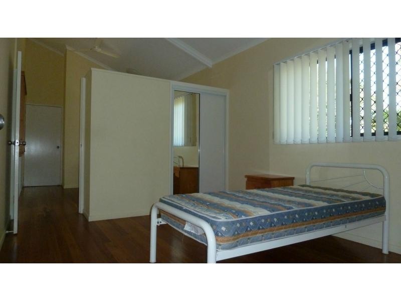 28 Yates Street, Nelly Bay QLD 4819