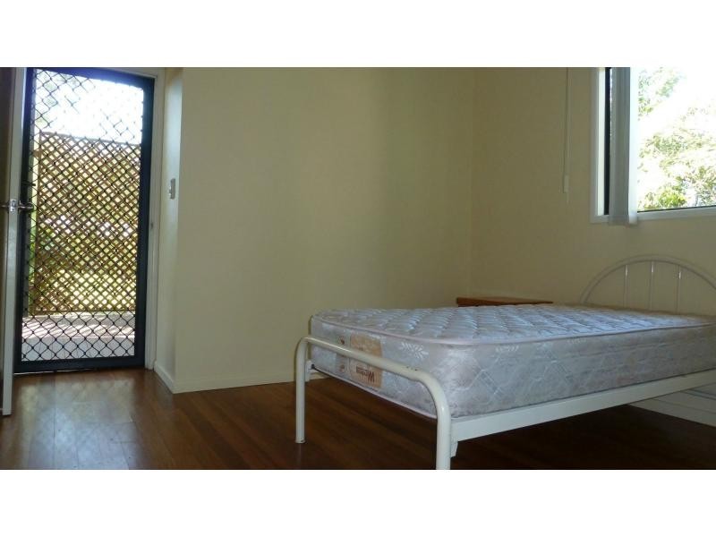 28 Yates Street, Nelly Bay QLD 4819