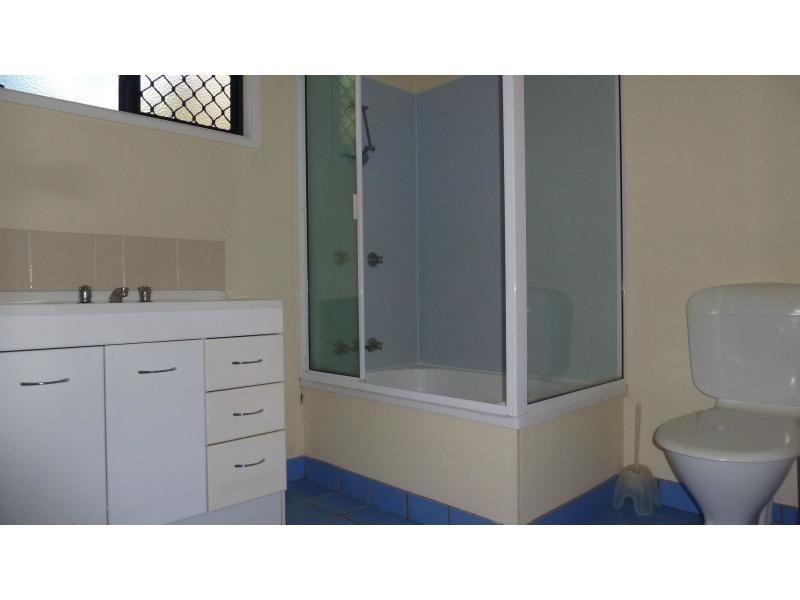 28 Yates Street, Nelly Bay QLD 4819