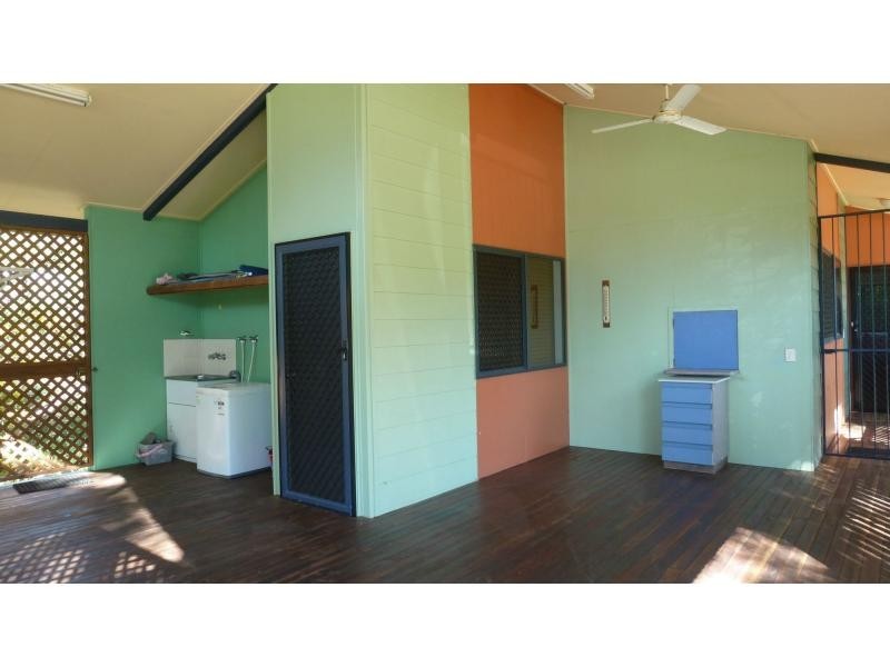 28 Yates Street, Nelly Bay QLD 4819