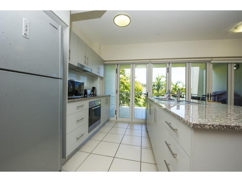 11/1-3 The Cove, Nelly Bay, Magnetic Island QLD 4819