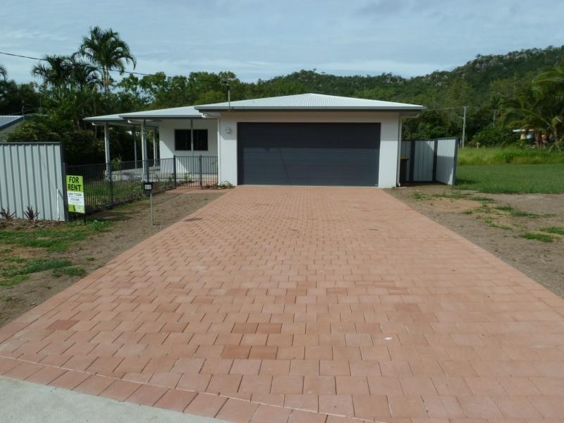 26 Sextant Drive, Nelly Bay, Magnetic Island QLD 4819