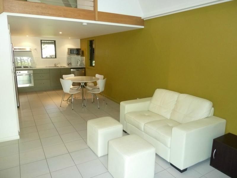 11/42 Yates Street, Nelly Bay, Magnetic Island QLD 4819