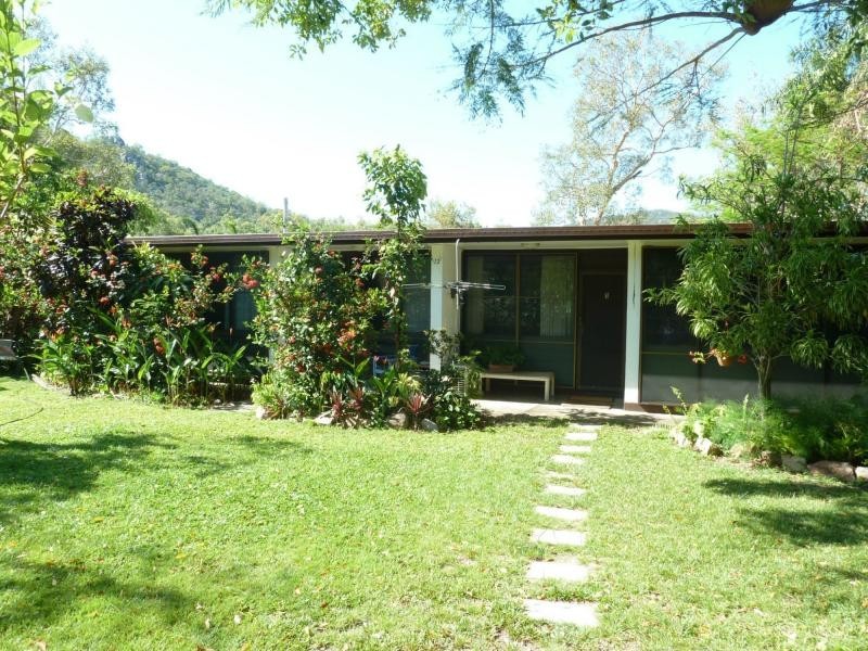 13 Lilac Street, Nelly Bay, Magnetic Island QLD 4819