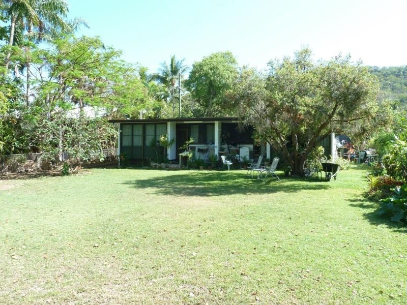 13 Lilac Street, Nelly Bay, Magnetic Island QLD 4819