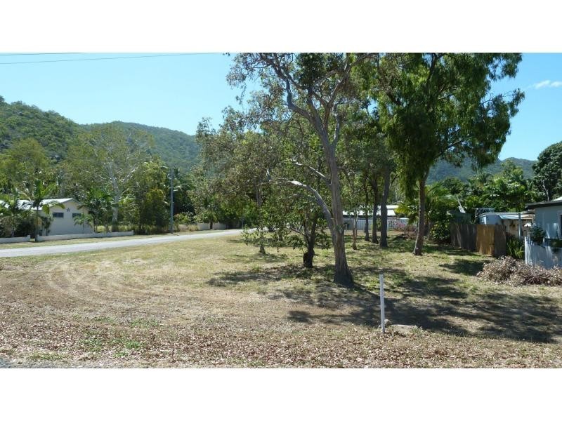 2 Murray Street, Nelly Bay, Magnetic Island QLD 4819
