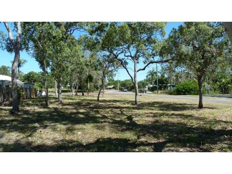 2 Murray Street, Nelly Bay, Magnetic Island QLD 4819