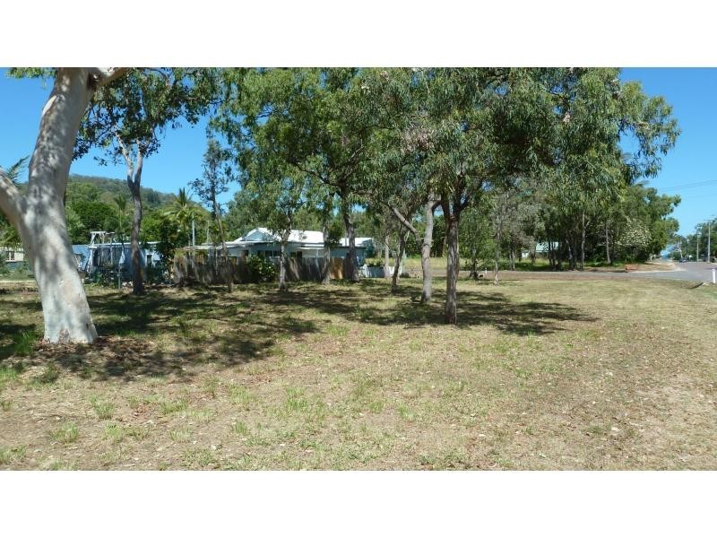 2 Murray Street, Nelly Bay, Magnetic Island QLD 4819