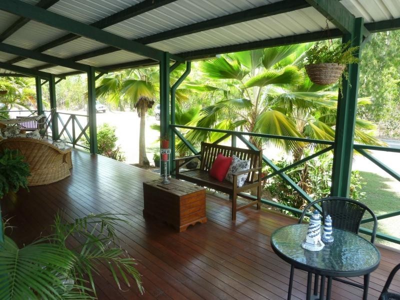 59 Apjohn Street, Horseshoe Bay, Magnetic Island QLD 4819