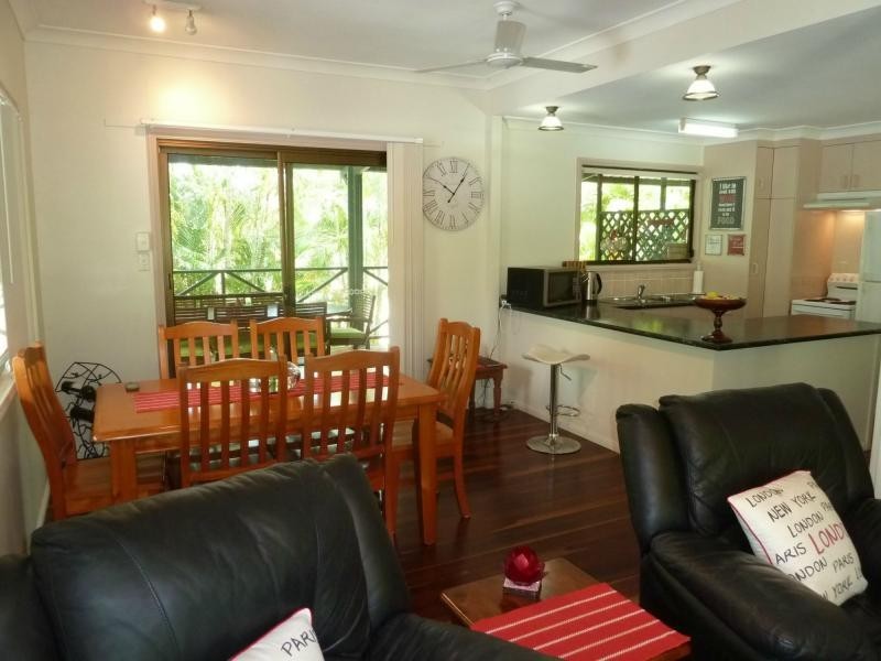 59 Apjohn Street, Horseshoe Bay, Magnetic Island QLD 4819