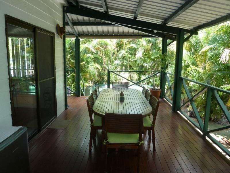 59 Apjohn Street, Horseshoe Bay, Magnetic Island QLD 4819