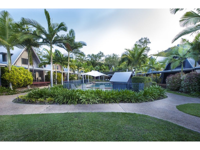 11/42 Yates Street, Nelly Bay QLD 4819