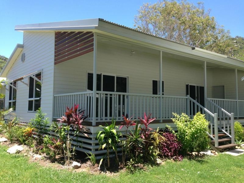 14 Serene Place, Nelly Bay, Magnetic Island QLD 4819