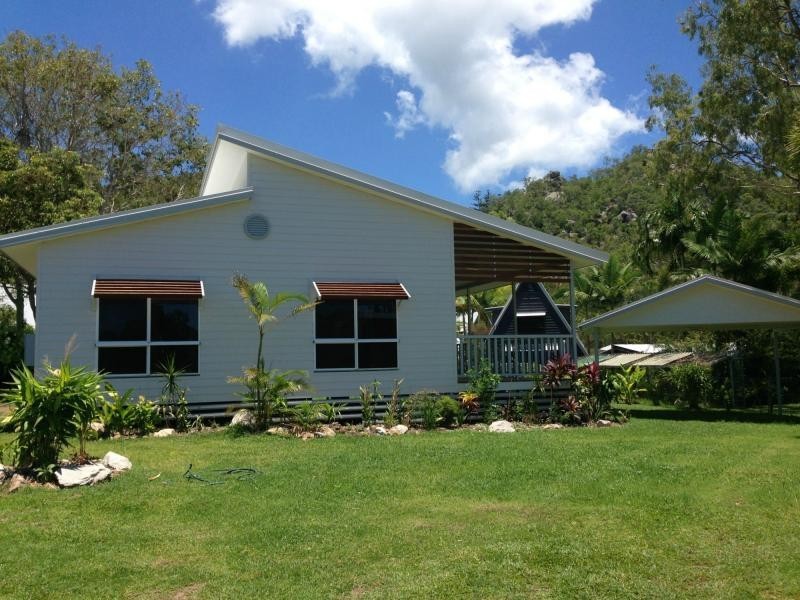 14 Serene Place, Nelly Bay, Magnetic Island QLD 4819