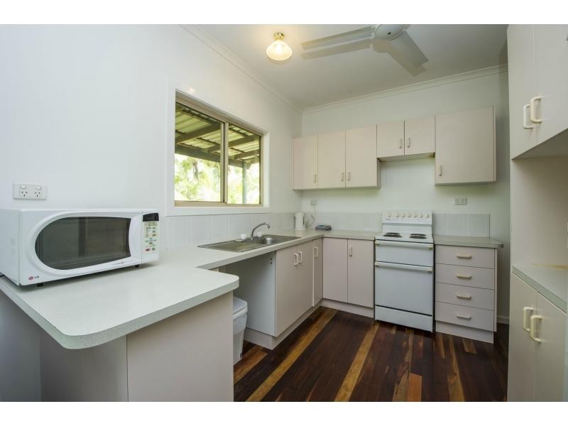 47 Yates Street, Nelly Bay QLD 4819