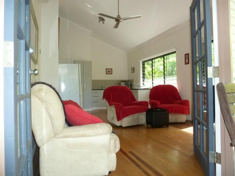 20 Yates Street, Magnetic Island QLD 4819