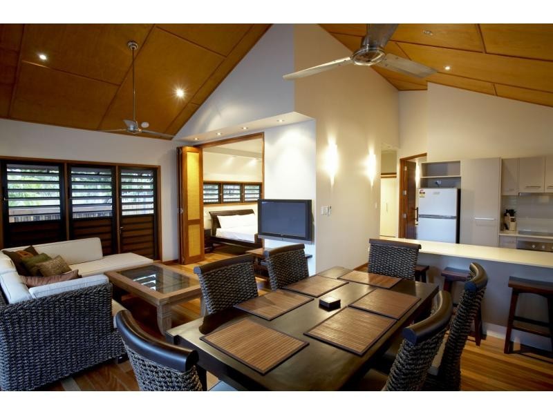 9/9 The Esplanade, Nelly Bay, Magnetic Island QLD 4819