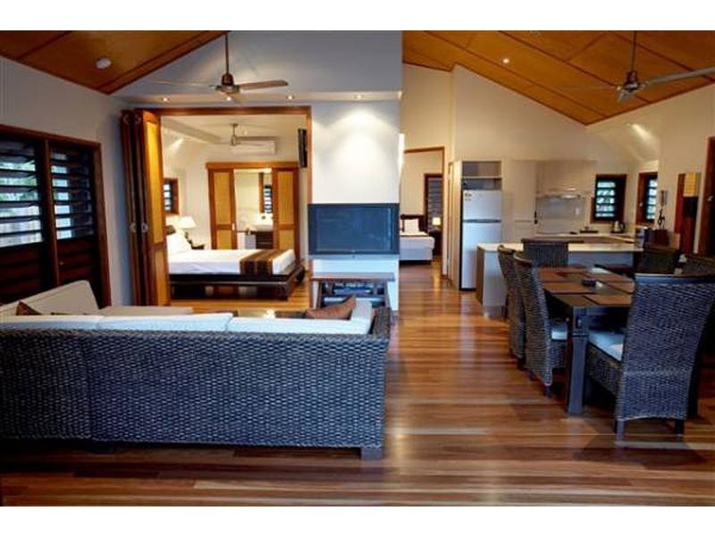 9/9 The Esplanade, Nelly Bay, Magnetic Island QLD 4819