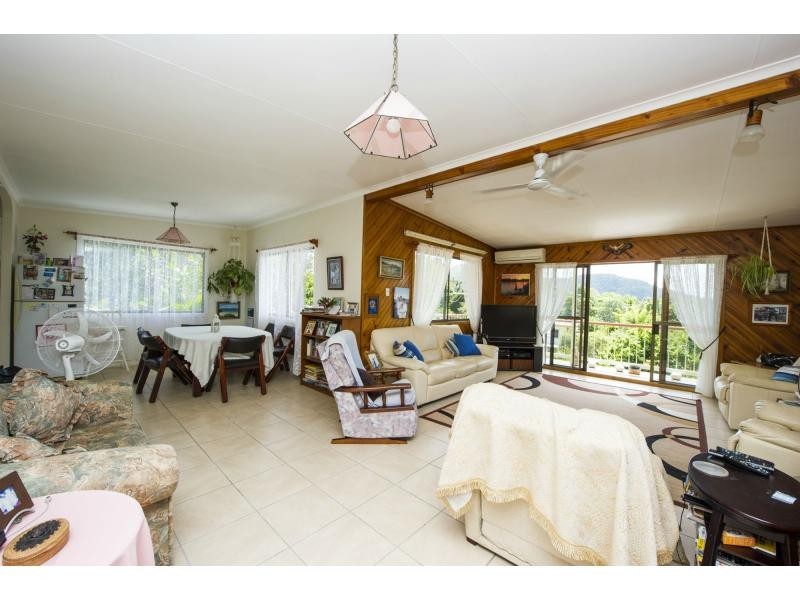 4 Opalia Court, Nelly Bay QLD 4819