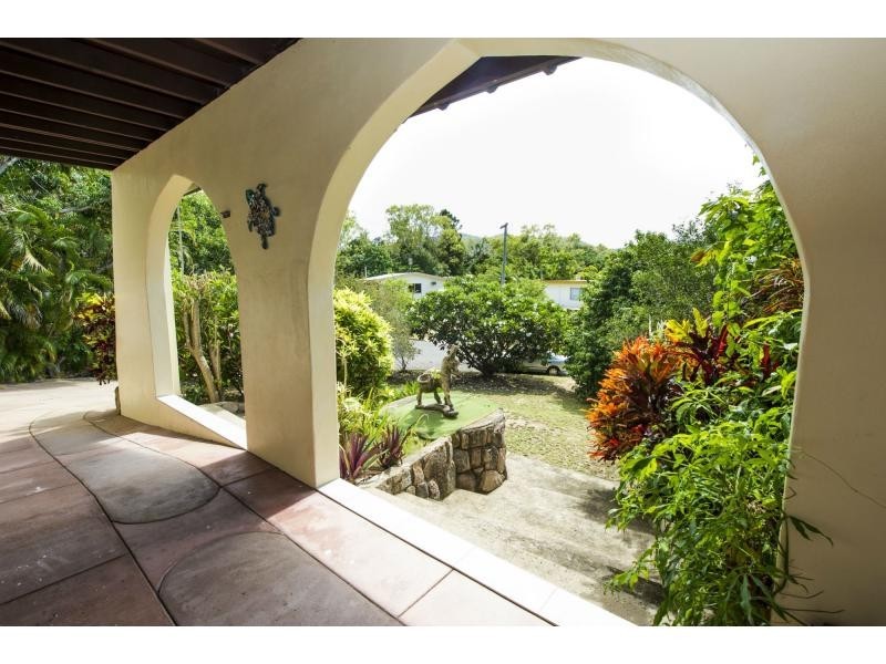 4 Opalia Court, Nelly Bay QLD 4819