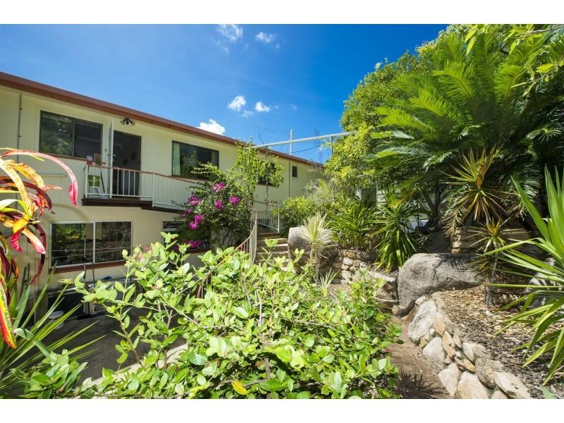 4 Opalia Court, Nelly Bay QLD 4819