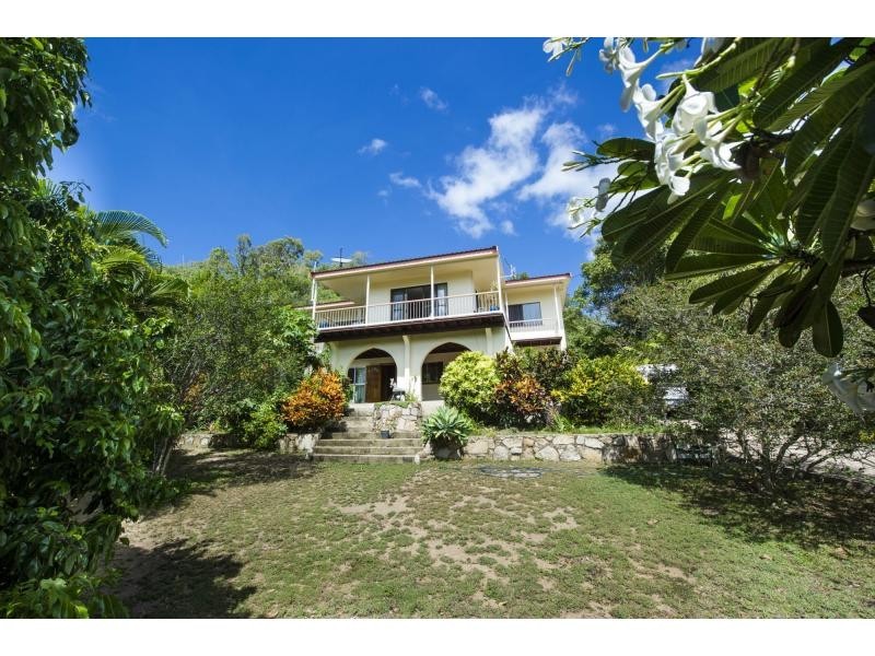 4 Opalia Court, Nelly Bay QLD 4819