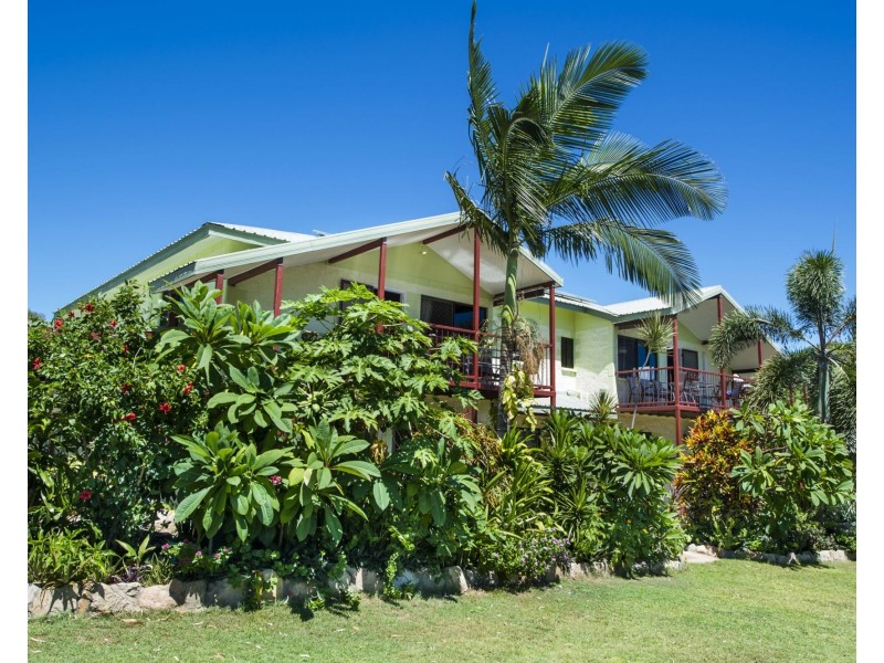 90 Horseshoe Bay Road, Horseshoe Bay QLD 4819