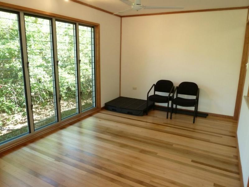 18 Barbarra Street, Picnic Bay, Magnetic Island QLD 4819