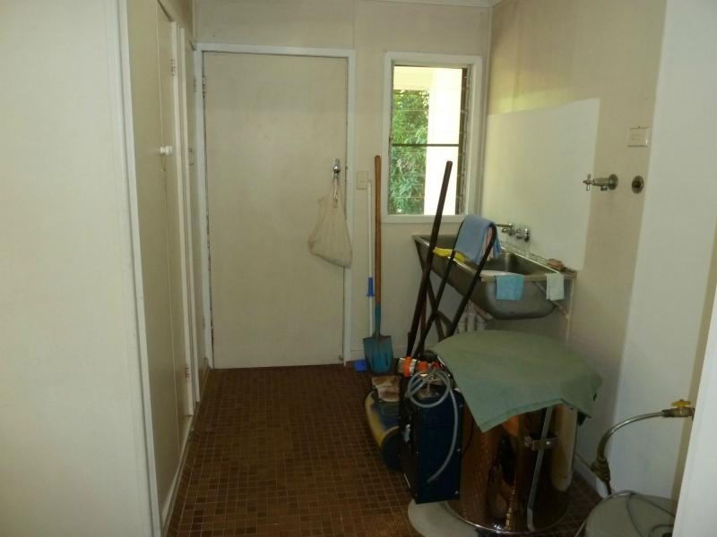 18 Barbarra Street, Picnic Bay, Magnetic Island QLD 4819