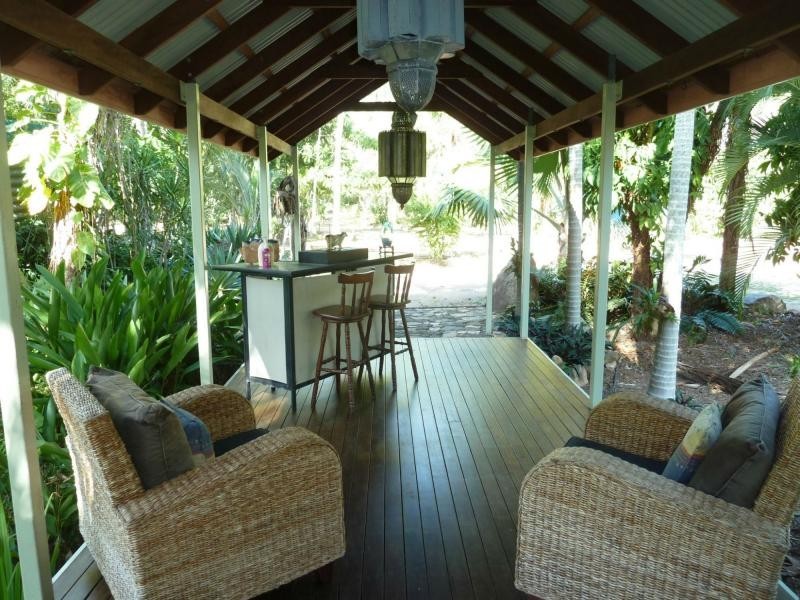 27 Sunglow Avenue, West Point, Magnetic Island QLD 4819