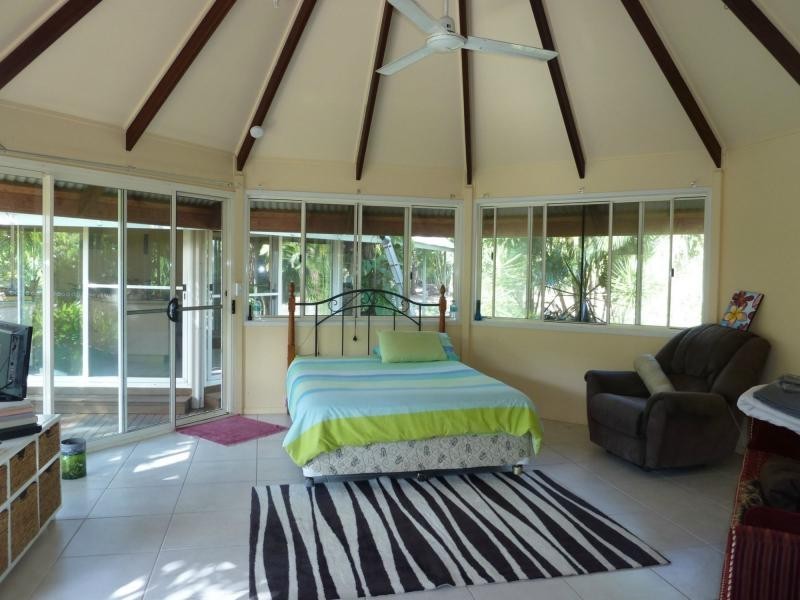 27 Sunglow Avenue, West Point, Magnetic Island QLD 4819