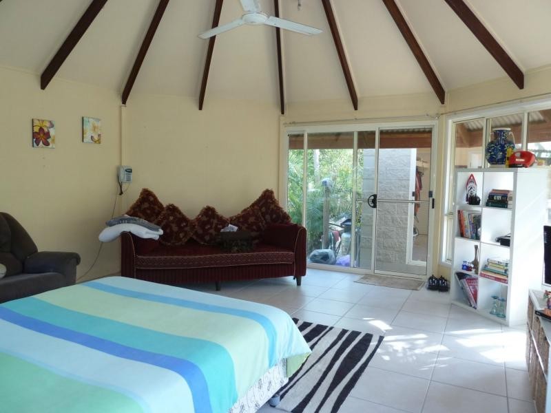 27 Sunglow Avenue, West Point, Magnetic Island QLD 4819