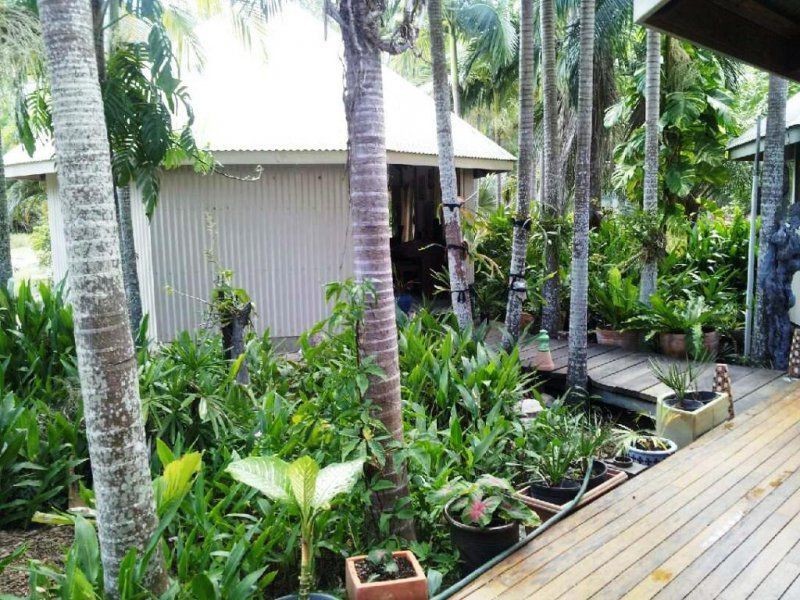 27 Sunglow Avenue, West Point, Magnetic Island QLD 4819