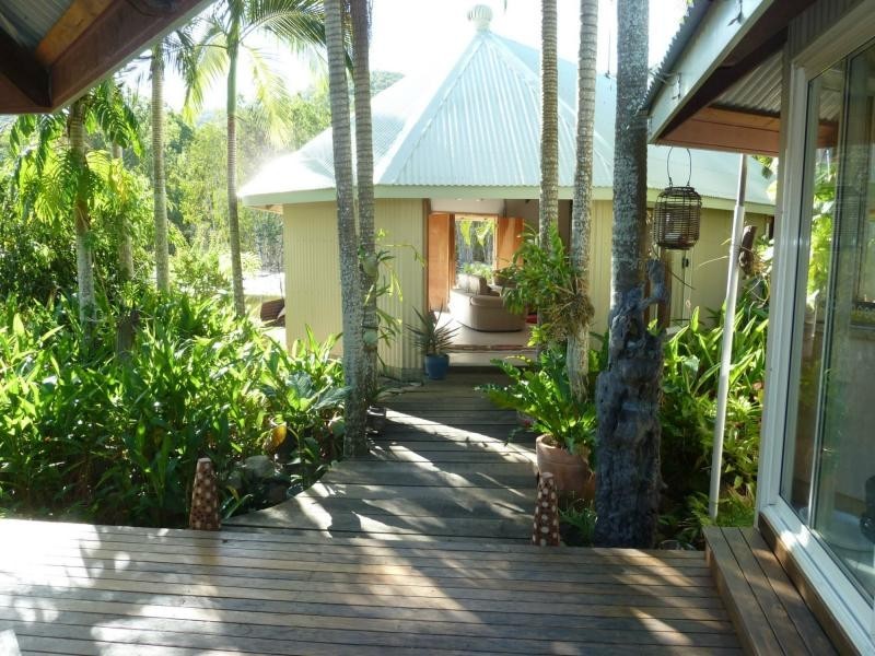 27 Sunglow Avenue, West Point, Magnetic Island QLD 4819