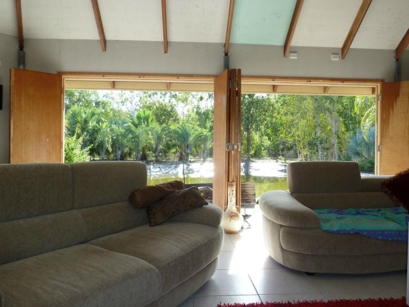 27 Sunglow Avenue, West Point, Magnetic Island QLD 4819