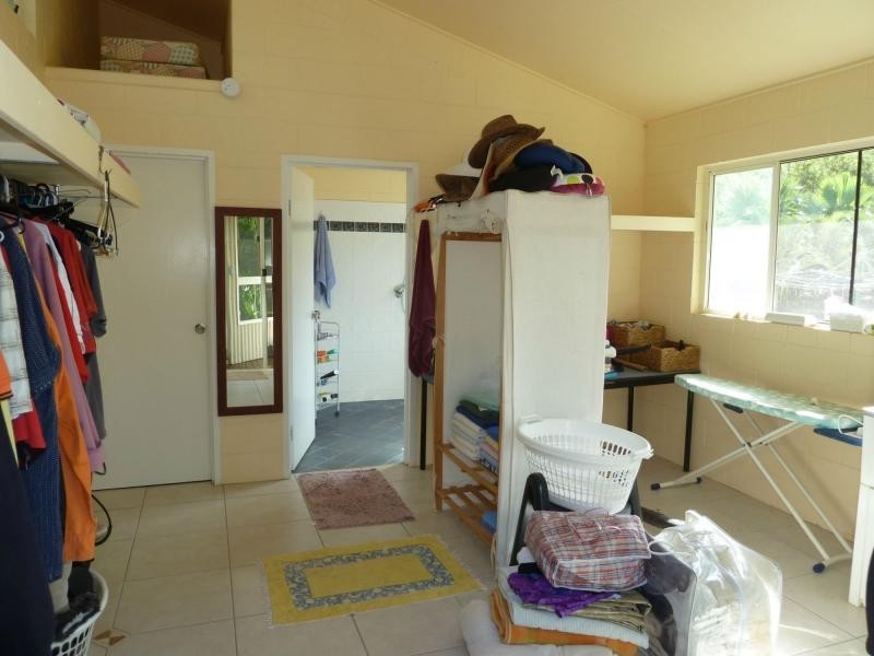 27 Sunglow Avenue, West Point, Magnetic Island QLD 4819