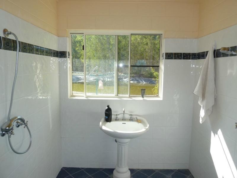 27 Sunglow Avenue, West Point, Magnetic Island QLD 4819