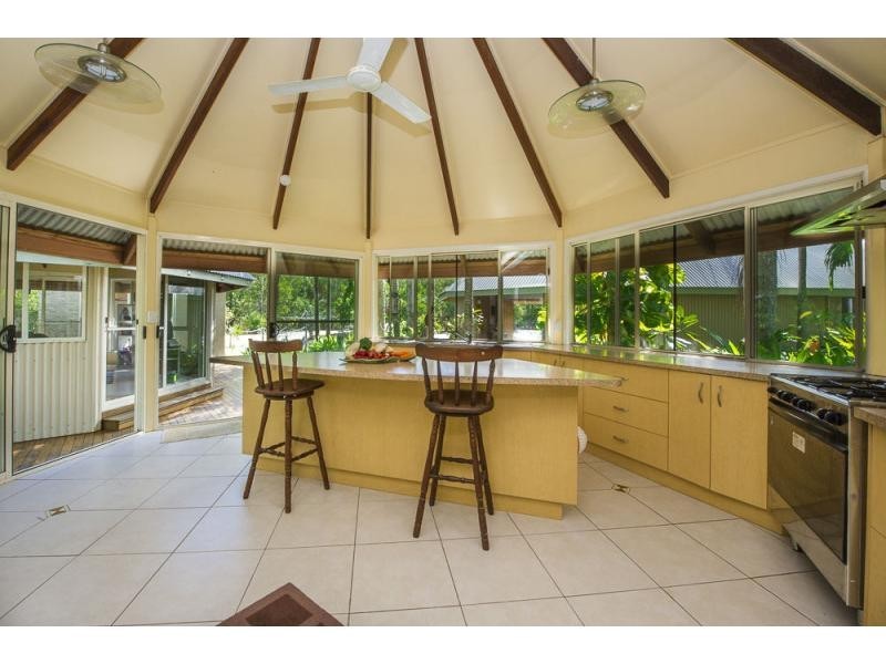 27 Sunglow Avenue, West Point, Magnetic Island QLD 4819