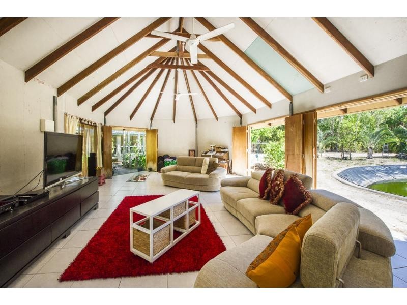 27 Sunglow Avenue, West Point, Magnetic Island QLD 4819