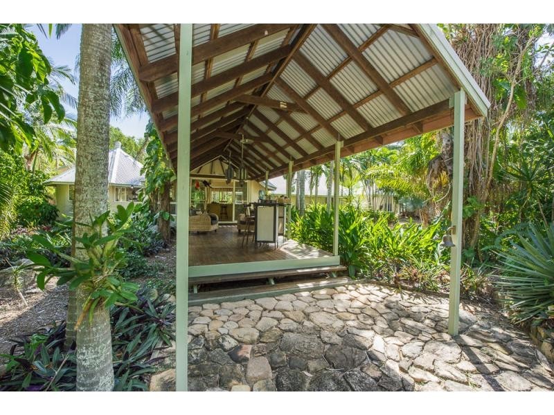 27 Sunglow Avenue, West Point, Magnetic Island QLD 4819