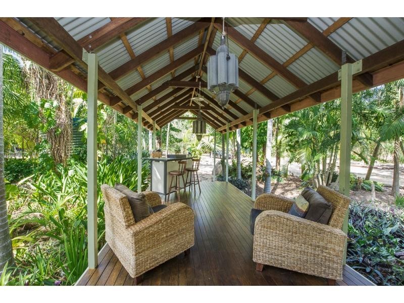 27 Sunglow Avenue, West Point, Magnetic Island QLD 4819