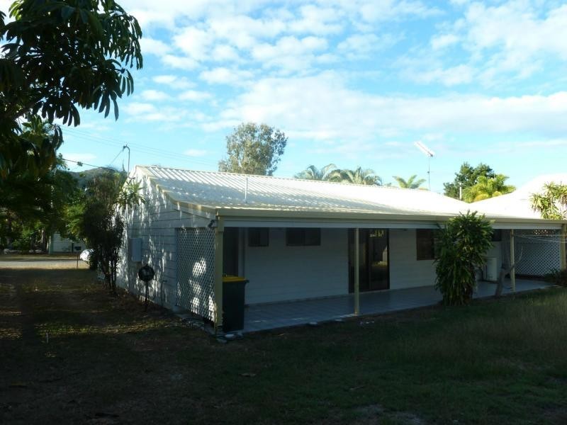 20 Sextant Street, Nelly Bay QLD 4819