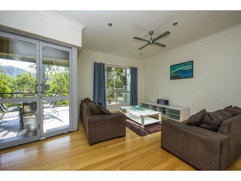 Unit 5/34 Warboys Street, Nelly Bay, Magnetic Island QLD 4819
