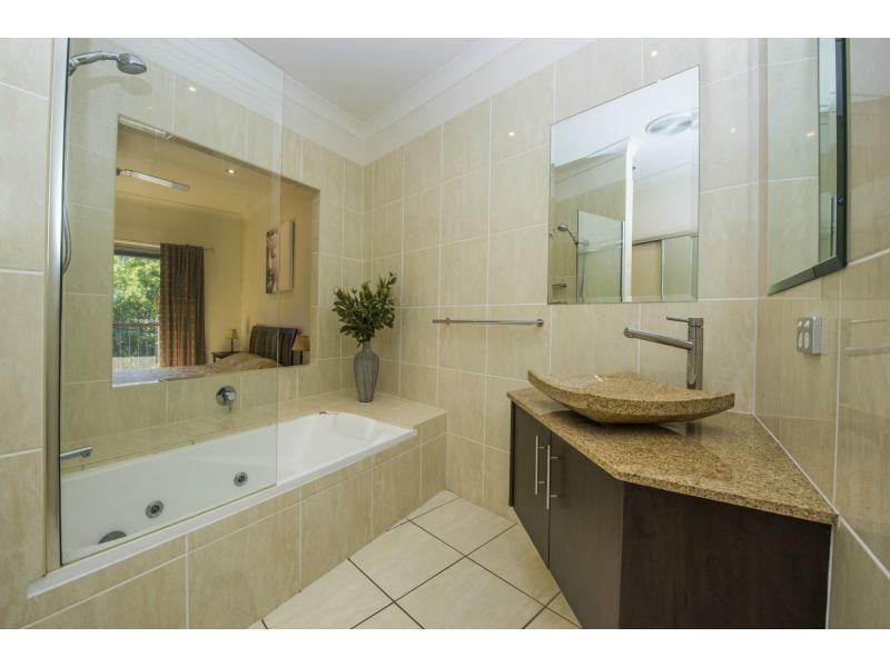 Unit 5/34 Warboys Street, Nelly Bay, Magnetic Island QLD 4819