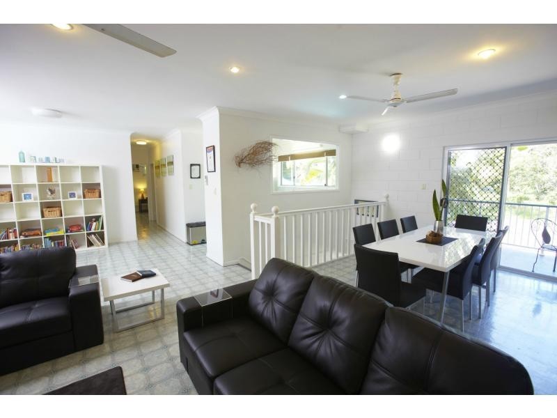 5 Hordern Avenue, Arcadia, Magnetic Island QLD 4819