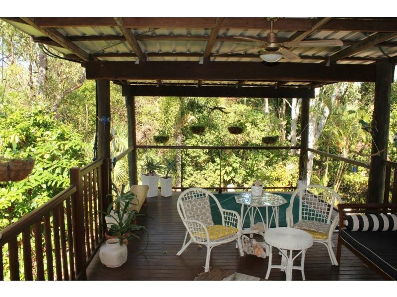 8 Jean Street, Nelly Bay QLD 4819